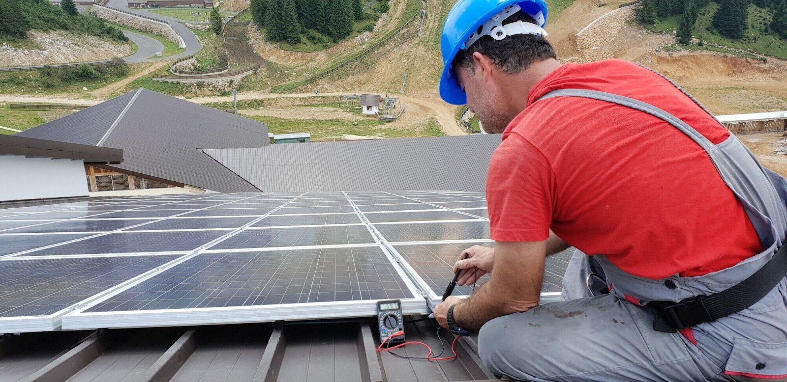 How to Avail a Solar Panel System for Your Modern Ranch House