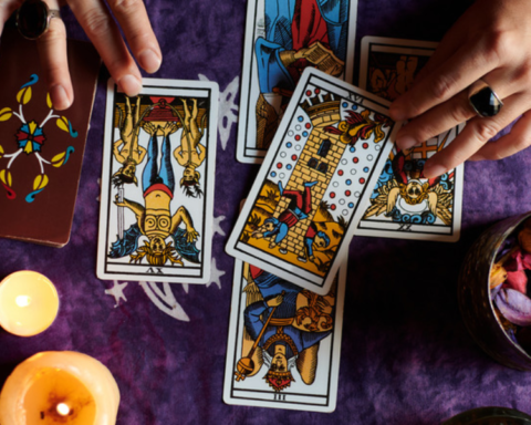 tarot reading for personal finance decisions